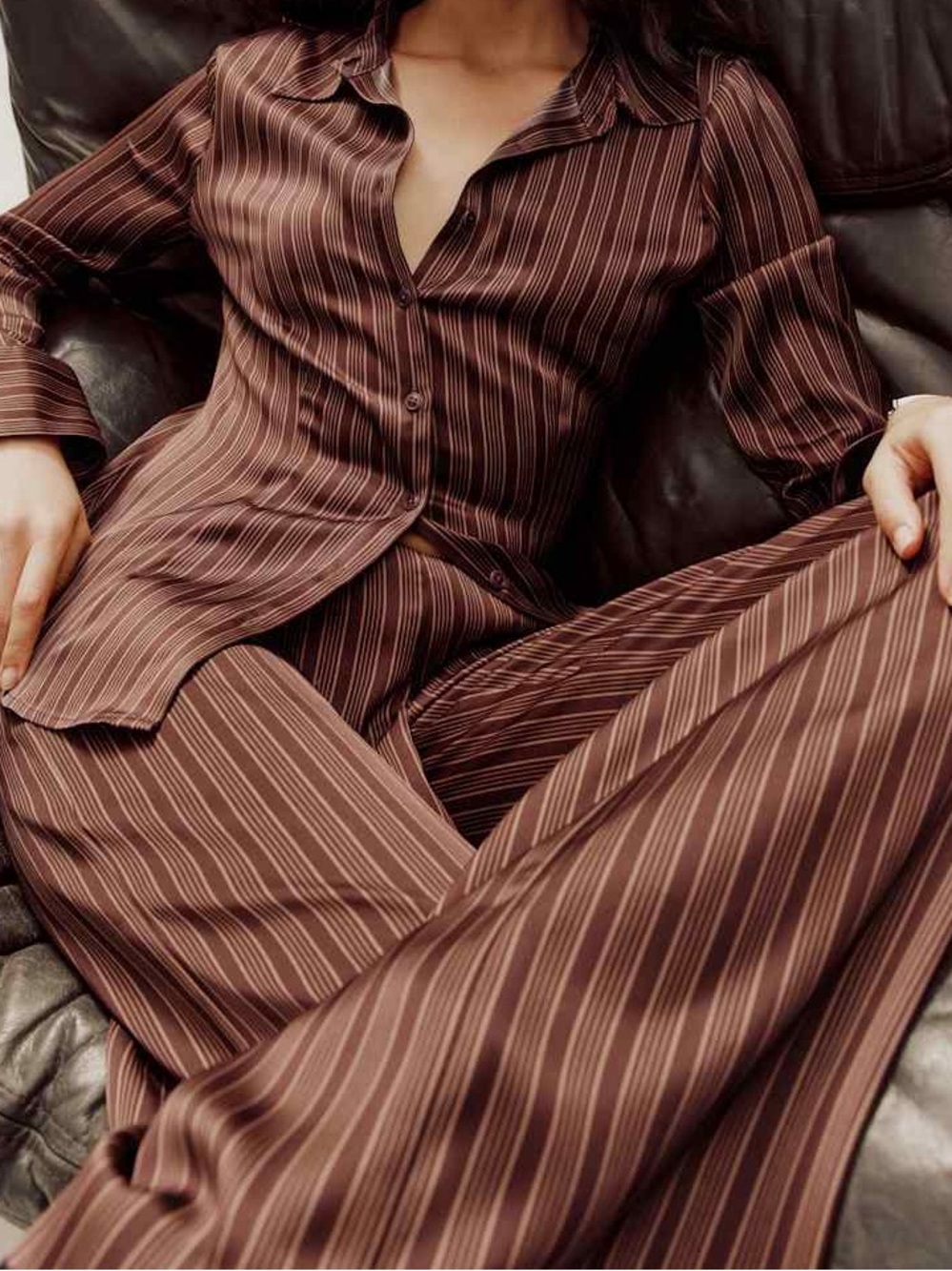 NWOT Reformation Norah Wide-Leg Satin Pant in Brown with Pinstripes Size S - Picture 5 of 9